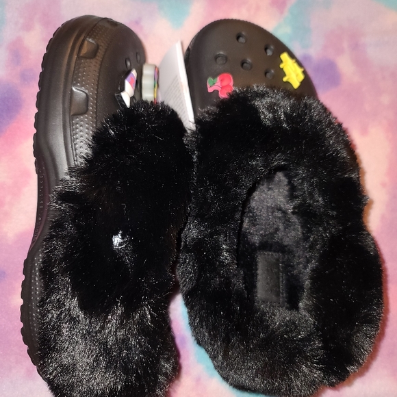 Crocs - Picture 5 of 17